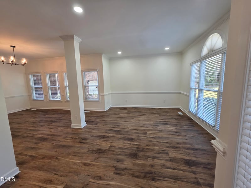 205 Coventry Ln, Cary, NC 27511