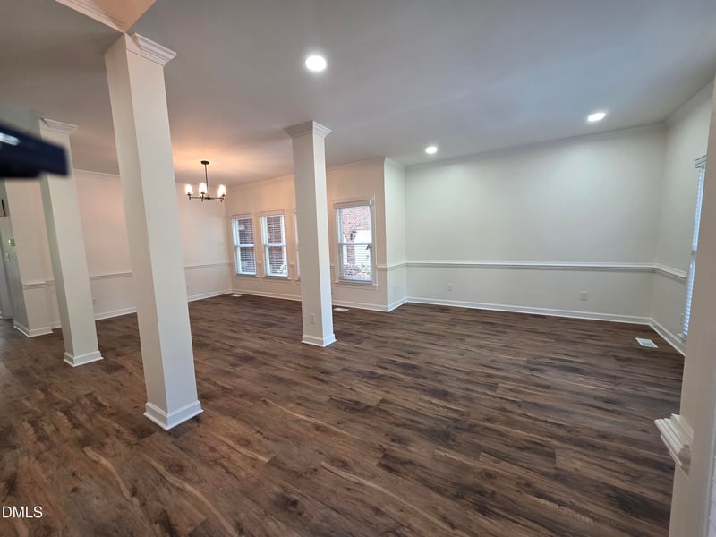205 Coventry Ln, Cary, NC 27511