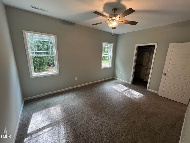 205 Creekside Dr, Selma, NC 27576