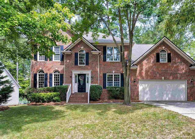 205 Danton Dr, Cary, NC 27518