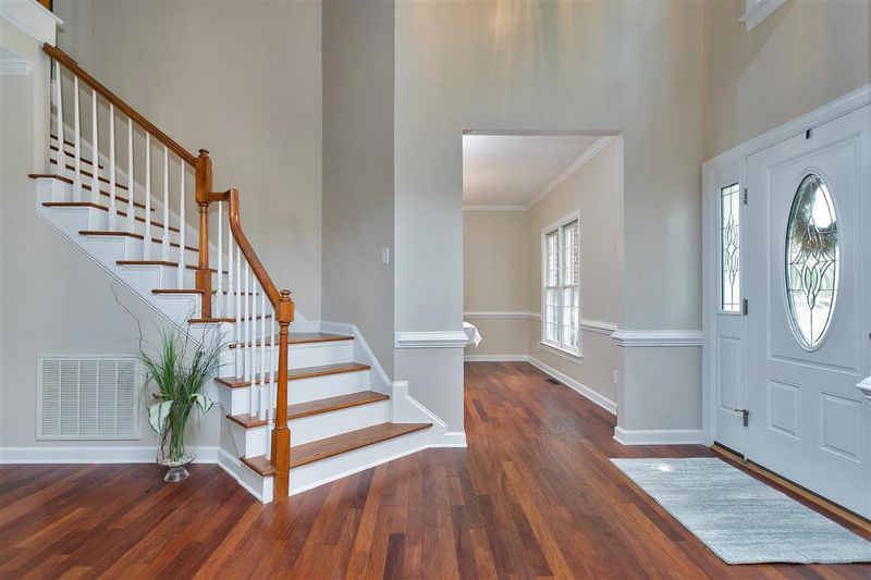 205 Danton Dr, Cary, NC 27518