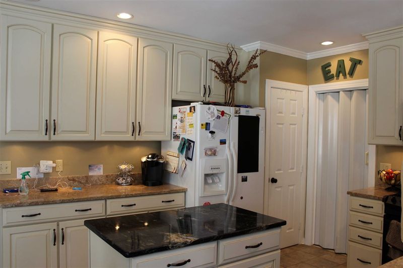 205 Durington Pl, Cary, NC 27518