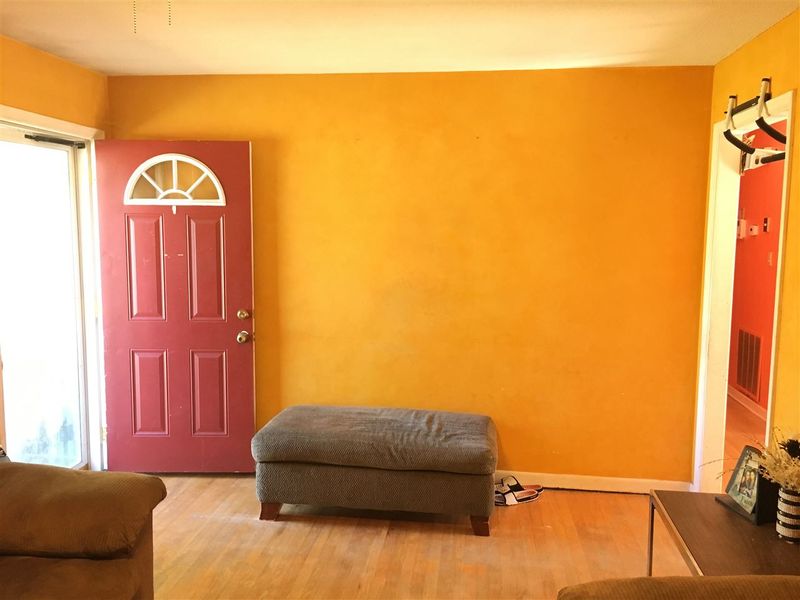 205 Eastway Ln, Graham, NC 27253