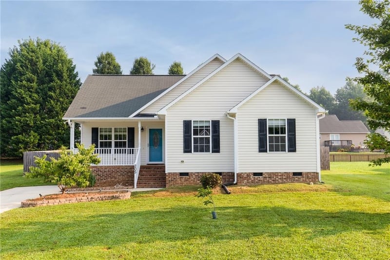 205 Esteban Ct, Mebane, NC 27302