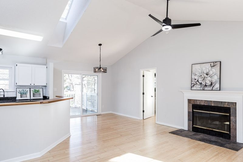 205 Forsyth Dr, Chapel Hill, NC 27517