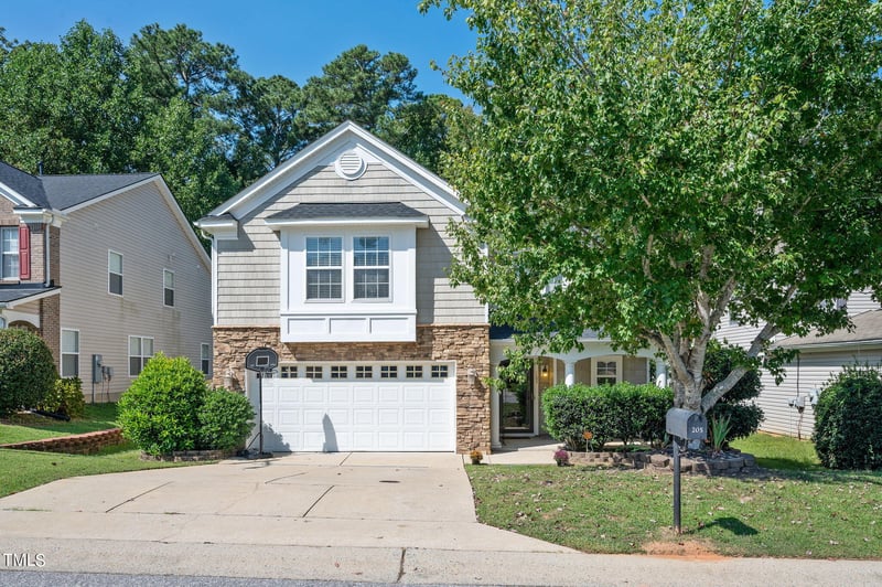 205 Georgetowne Dr, Clayton, NC 27520