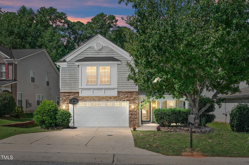 205 Georgetowne Dr, Clayton, NC 27520