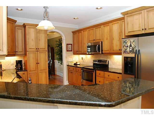 205 Gillyweed Ct, Holly Springs, NC 27540