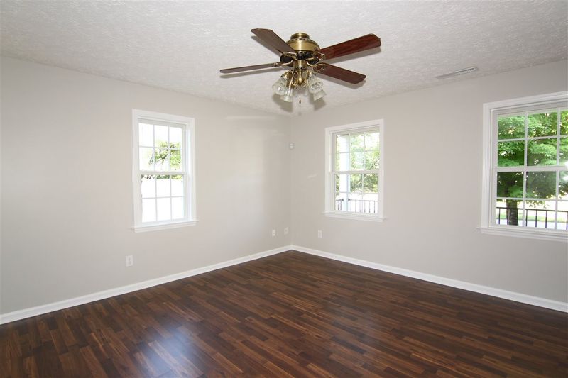 205 Grassy Meadow Rd, Holly Springs, NC 27540