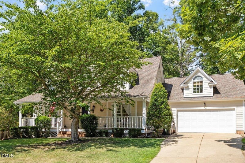 205 Hickory Glen Ln, Holly Springs, NC 27540