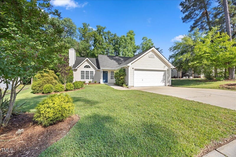 205 Hornholly Way, Holly Springs, NC 27540