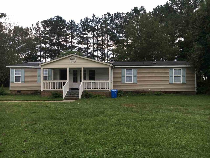 205 Howards Ln, Dunn, NC 28334