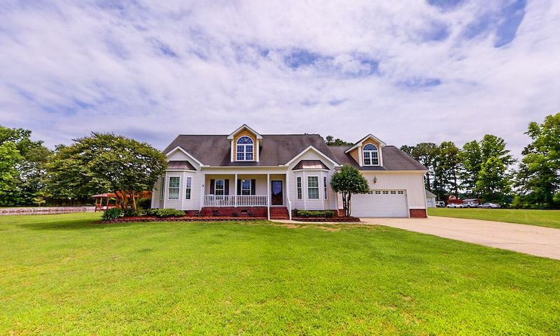 205 Indian Camp Rd, Smithfield, NC 27577