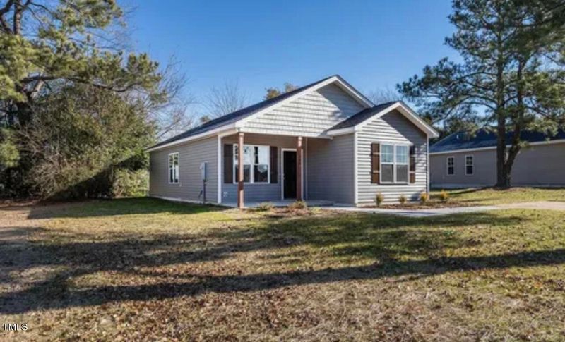 205 E King Cir, Benson, NC 27504