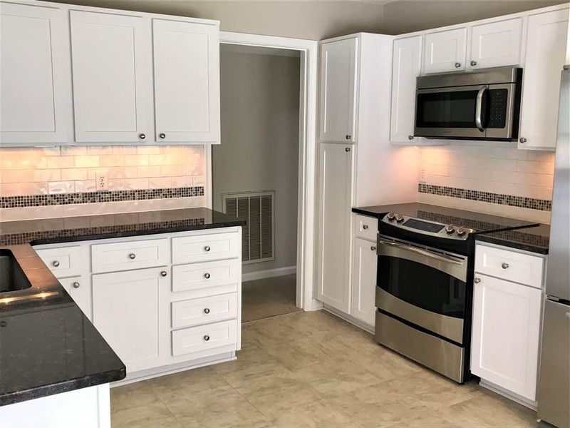 205 Kirkwood Dr, Chapel Hill, NC 27514