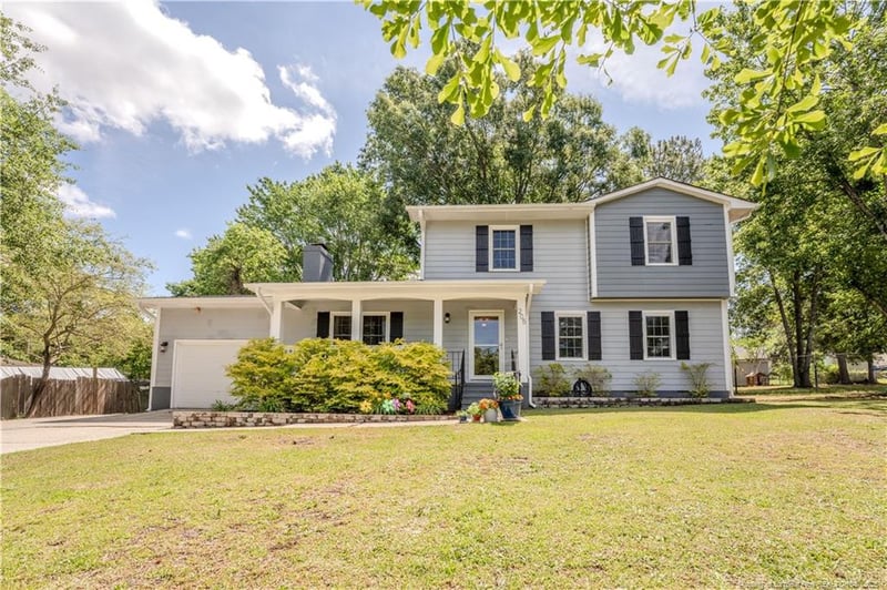 205 Leacroft Ct, Fayetteville, NC 28311