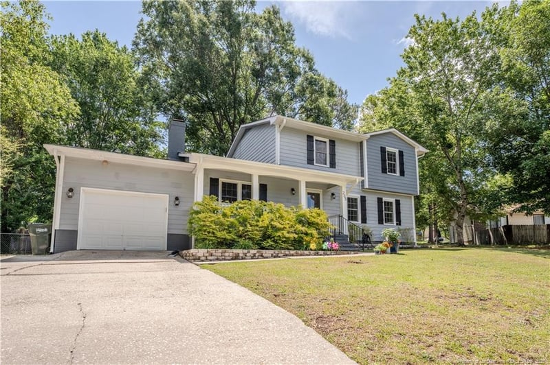 205 Leacroft Ct, Fayetteville, NC 28311