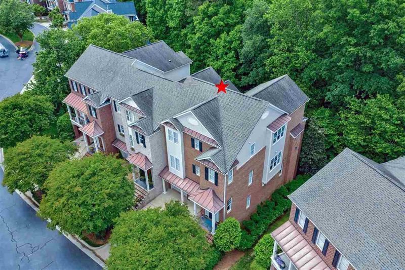 205 Lions Gate Dr, Cary, NC 27518