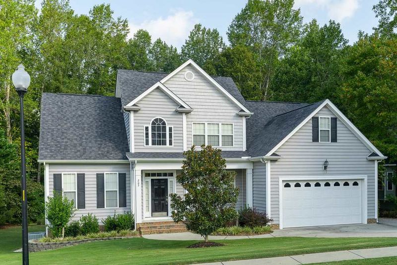 205 Mill Creek Dr, Clayton, NC 27527