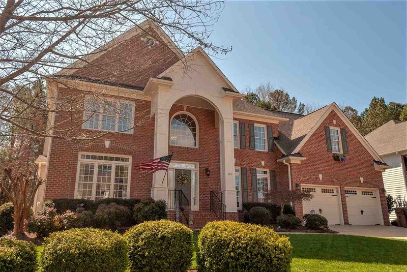 205 Morganford Pl, Cary, NC 27518