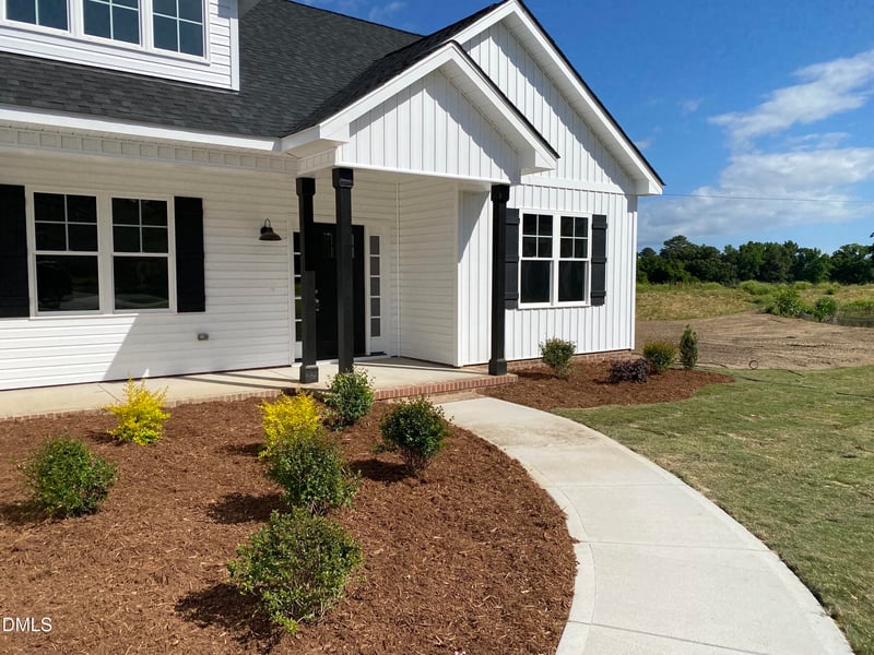 205 N Rabbit Run Dr, Smithfield, NC 27577