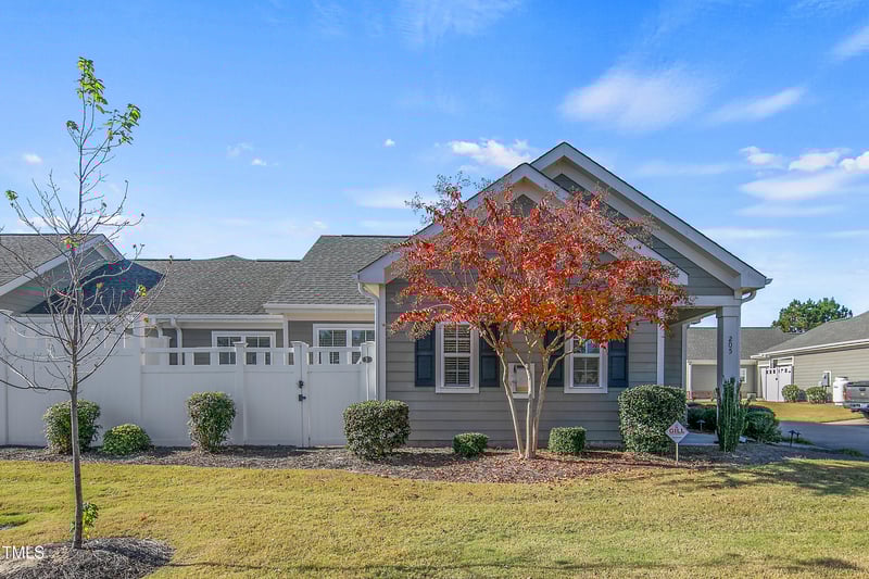 205 Nandina Ct, Fayetteville, NC 28311