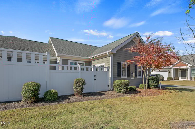 205 Nandina Ct, Fayetteville, NC 28311