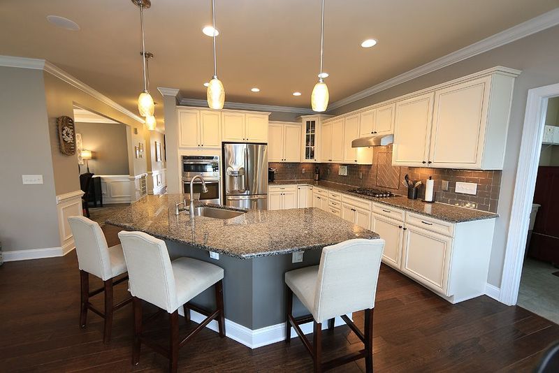 205 Oakenshaw Dr, Holly Springs, NC 27540