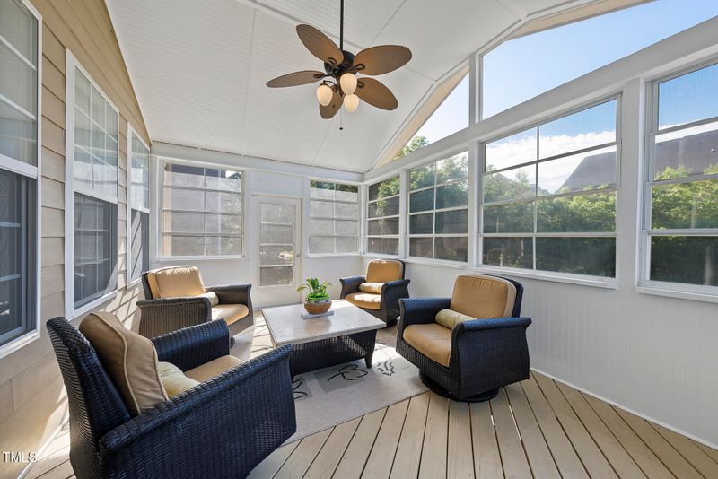 205 Olive Field Dr, Holly Springs, NC 27540