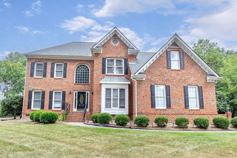 205 Otmoor Ln, Cary, NC 27519