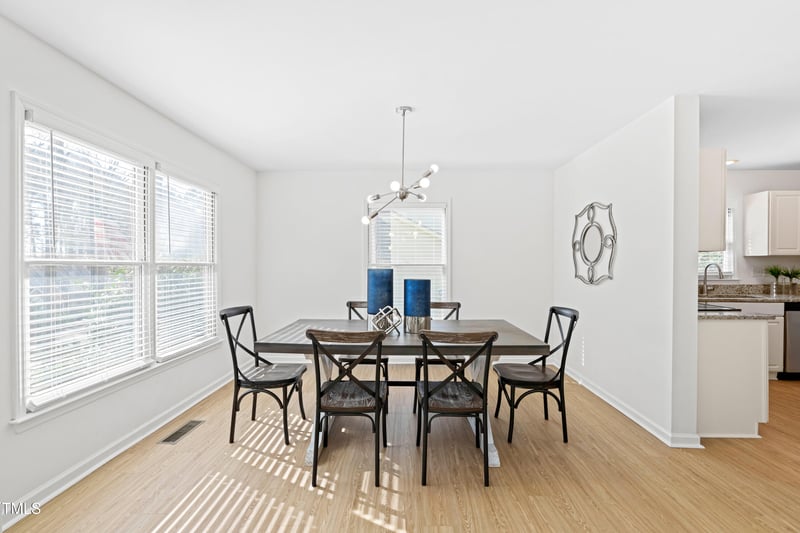 205 Oxford Hills Dr, Chapel Hill, NC 27514