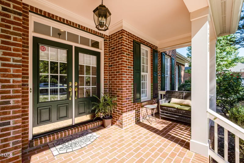 205 Oxfordshire Ln, Chapel Hill, NC 27517