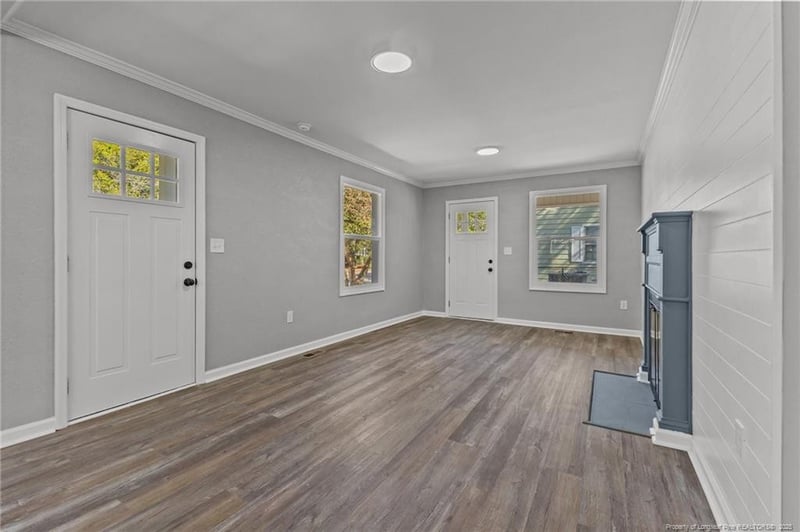 205 Pinecrest Dr, Fayetteville, NC 28305