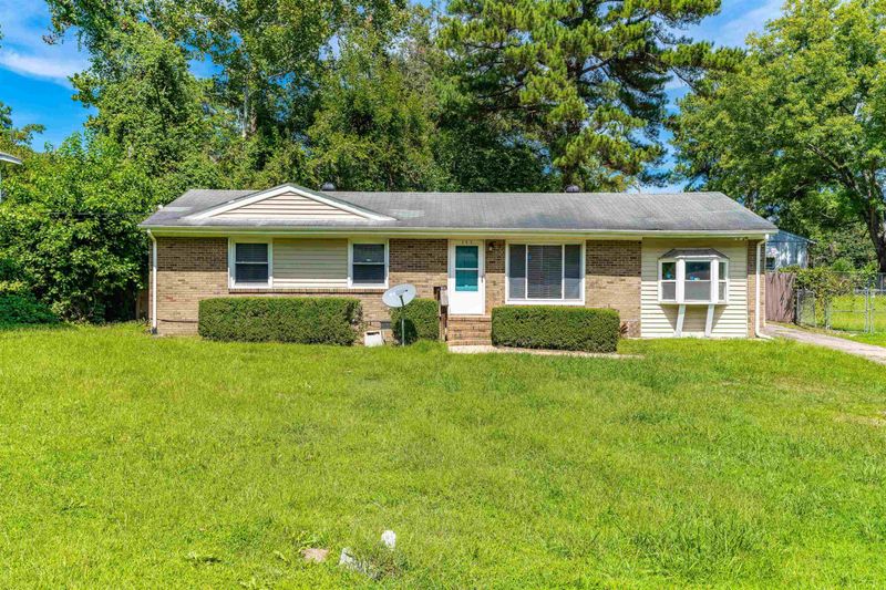 205 Plaza Dr, Garner, NC 27529