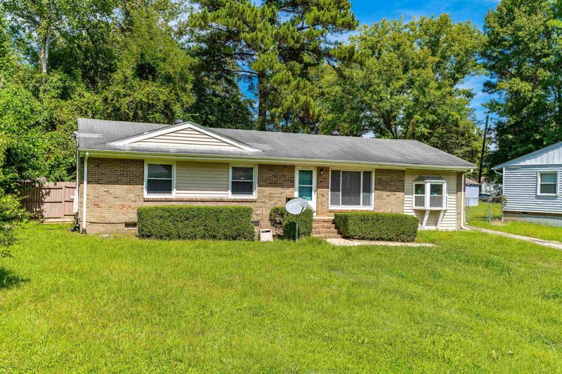 205 Plaza Dr, Garner, NC 27529