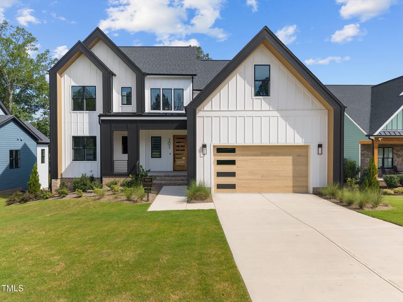 205 Red Cardinal Ct, Youngsville, NC 27596