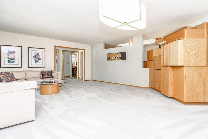 205 Rosecommon Ln, Cary, NC 27511
