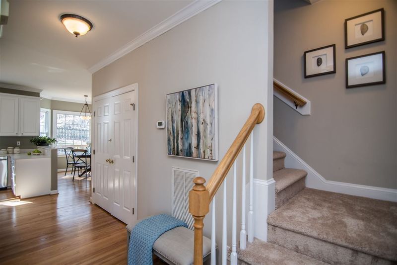 205 Rossburn Way, Chapel Hill, NC 27516