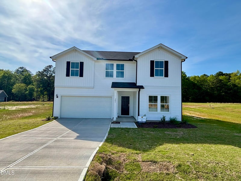 205 Shiloh Woods Cir, Smithfield, NC 27577