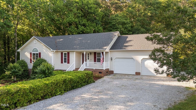 205 Smiths Creek Dr, Clayton, NC 27520