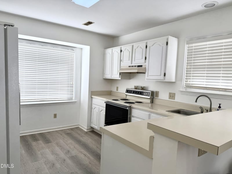 205 Standish Dr, Chapel Hill, NC 27517