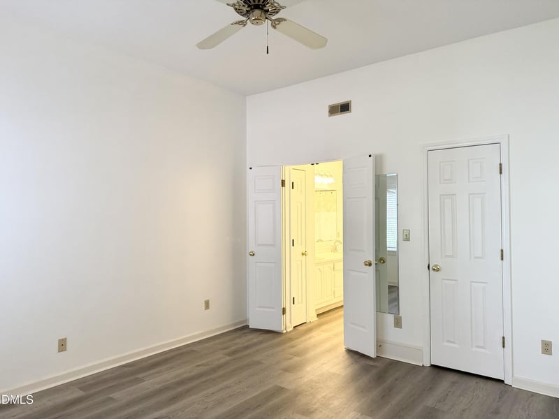 205 Standish Dr, Chapel Hill, NC 27517