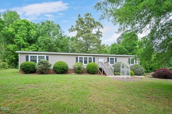 205 Stonemason Dr, Holly Springs, NC 27540