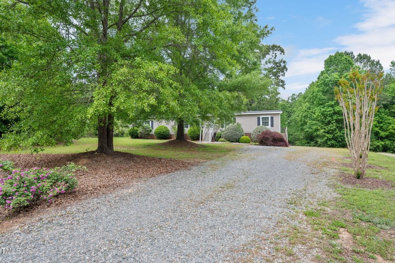 205 Stonemason Dr, Holly Springs, NC 27540
