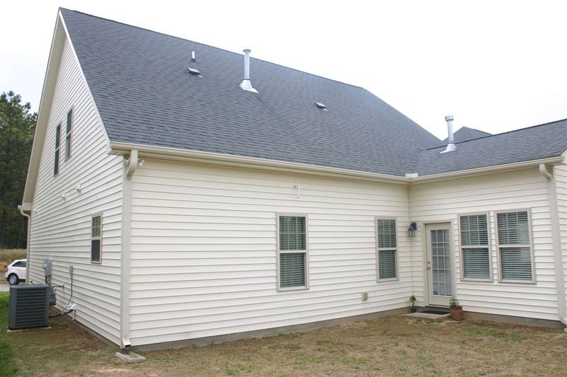 205 Summerwind Plantation Dr, Garner, NC 27529