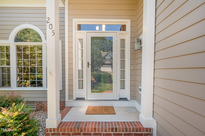 205 Swiss Lake Dr, Cary, NC 27513