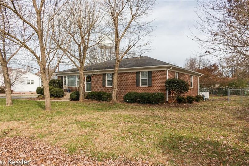 205 S Tenth St, Mebane, NC 27302