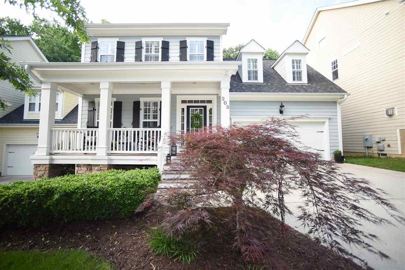 205 Thorndale Dr, Holly Springs, NC 27540