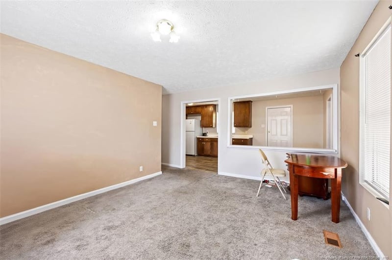 205 Waddell Dr, Fayetteville, NC 28301