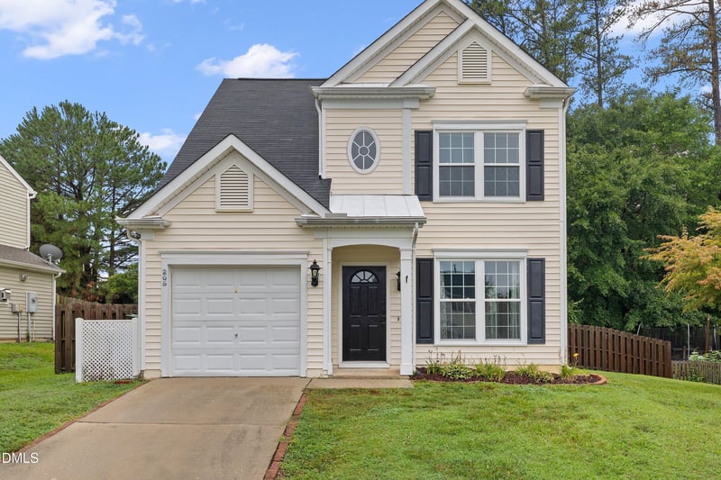 205 Weststone Blvd, Fuquay Varina, NC 27526